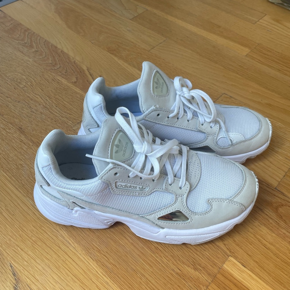 Adidas falcon white size 6.5